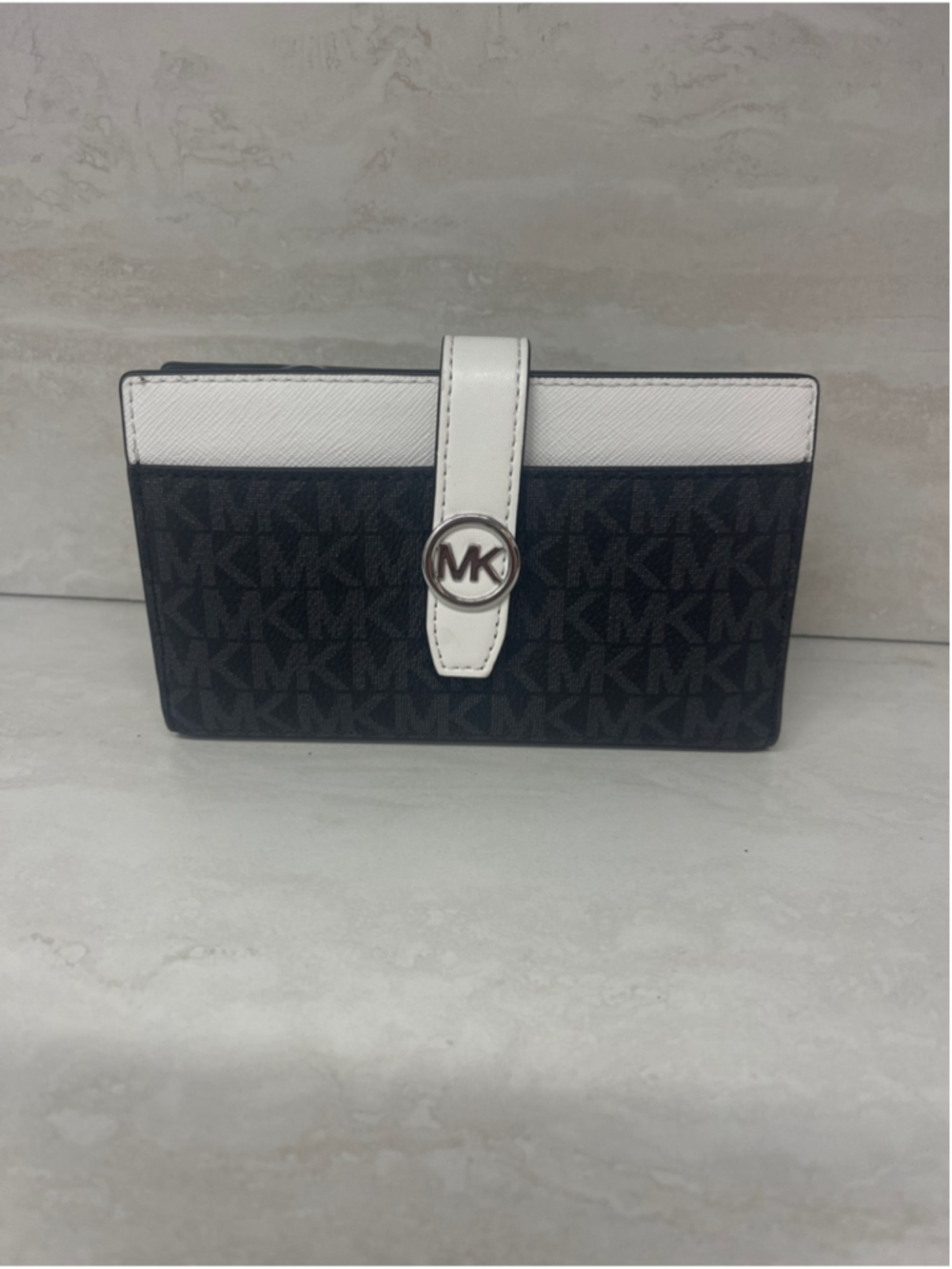 Michael Kors Greenwich Medium Bifold CZ Wallet Card Case Black